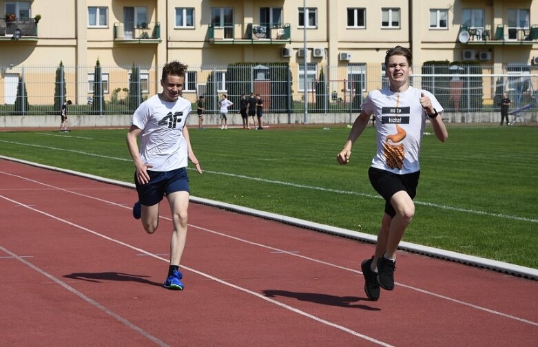  Drużynowa lekka atletyka na stadionie przy ulicy Tetmajera 