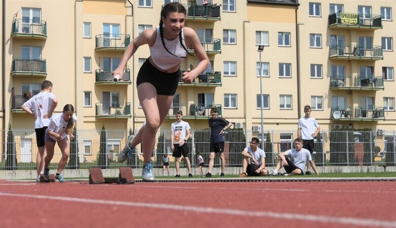  Drużynowa lekka atletyka na stadionie przy ulicy Tetmajera 