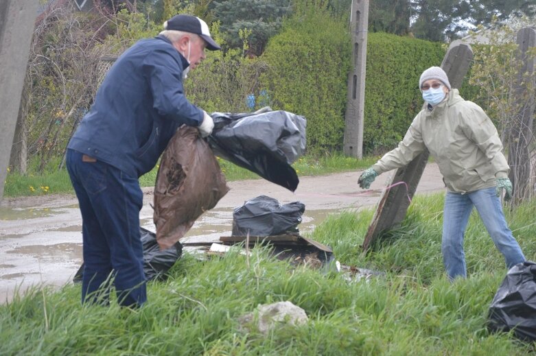  Działkowcy ruszyli na pomoc przyrodzie 