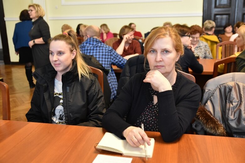  Dziecko w świecie zagrożeń na konferencji 