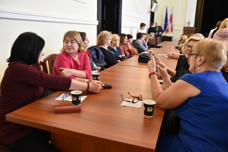  Dziecko w świecie zagrożeń na konferencji 