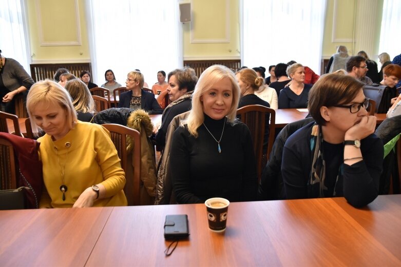  Dziecko w świecie zagrożeń na konferencji 