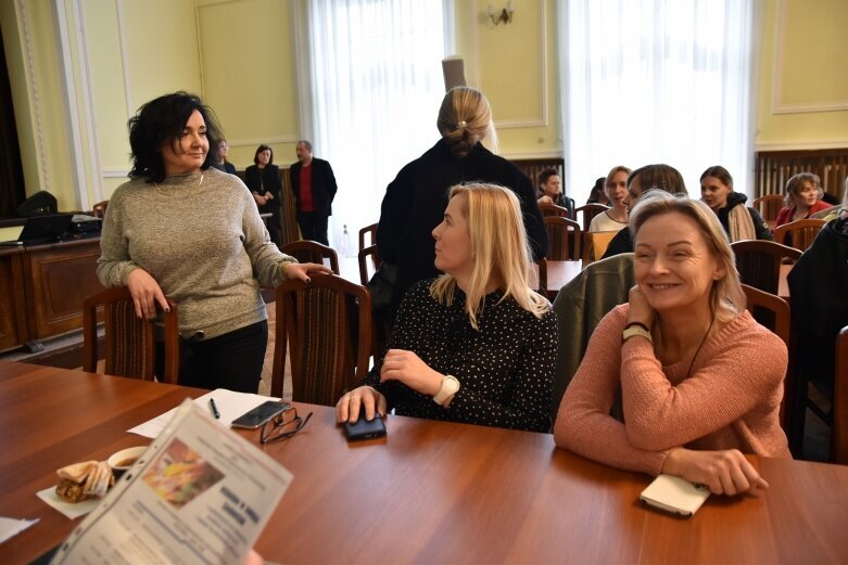  Dziecko w świecie zagrożeń na konferencji 