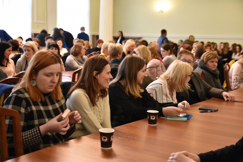  Dziecko w świecie zagrożeń na konferencji 