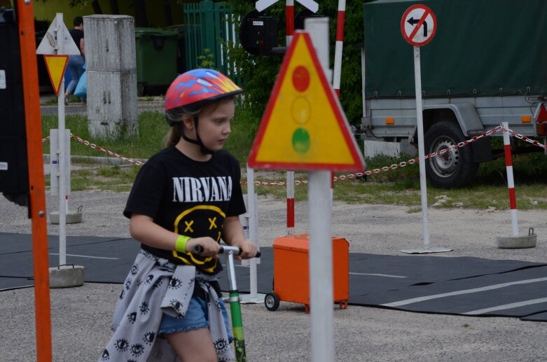  Dzięki jego zwycięstwu w konkursie, w szkole pojawiło się miasteczko ruchu drogowego 