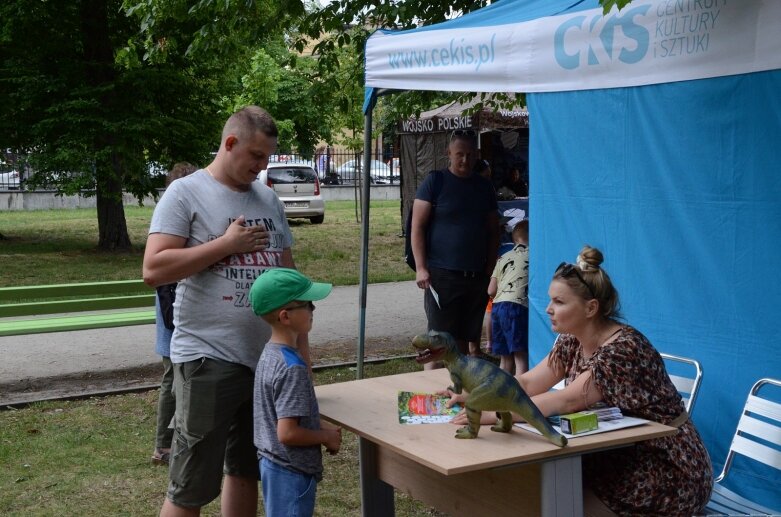  Dzień Dziecka w Skierniewicach: Park Miejski zaminił się w park jurajski 