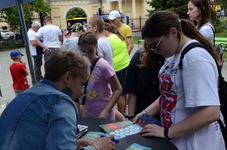  Dzień Dziecka w Skierniewicach: Park Miejski zaminił się w park jurajski 