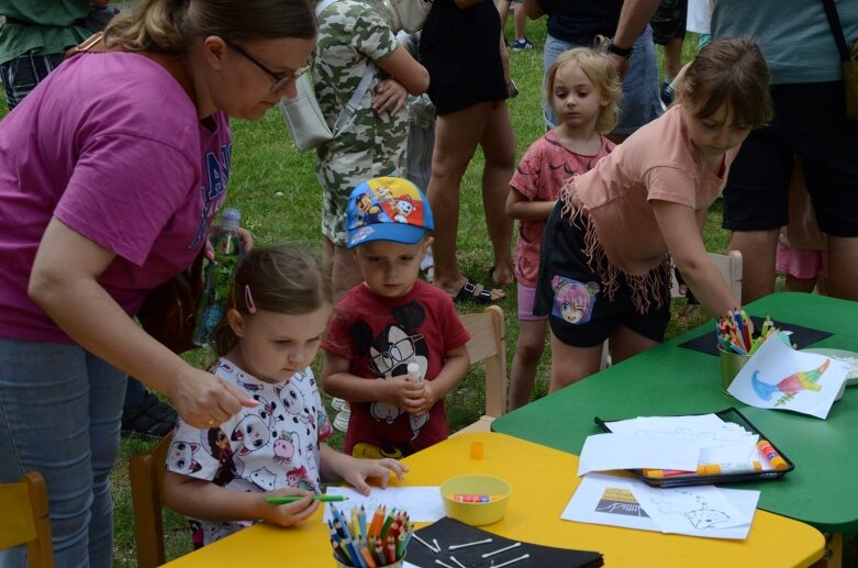  Dzień Dziecka w Skierniewicach: Park Miejski zaminił się w park jurajski 