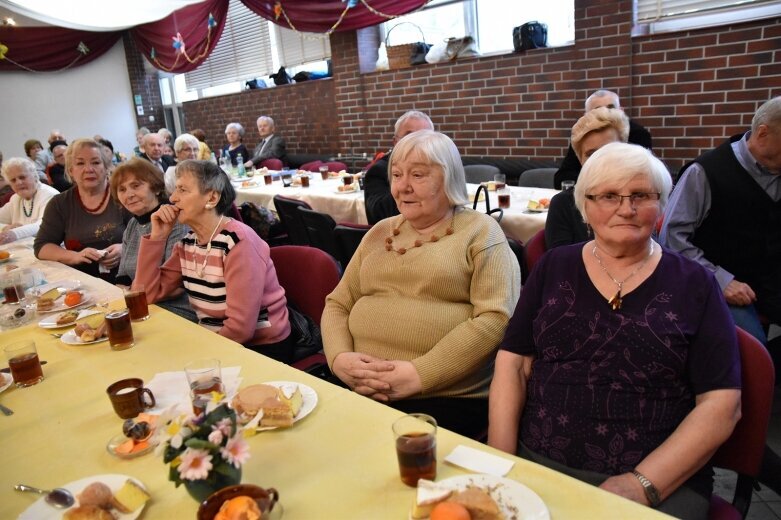  Dzień Kobiet na ludową nutę 