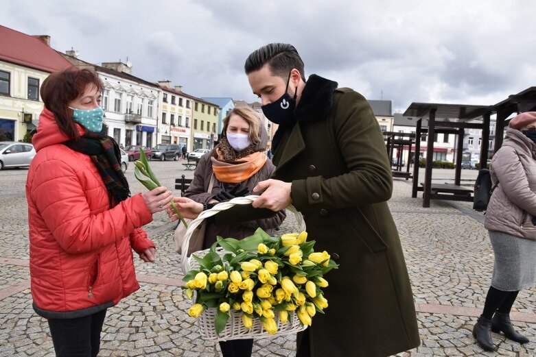  Dzień Kobiet w Skierniewicach. Na ulice miasta wyjechał specjalny Foodtruck 