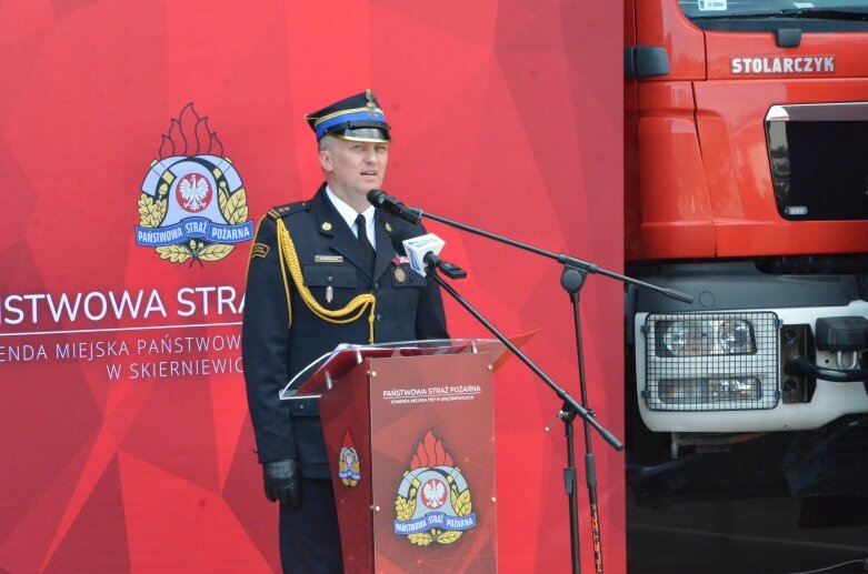  Dzień strażaka. Mundurowi odebrali medale i awanse 