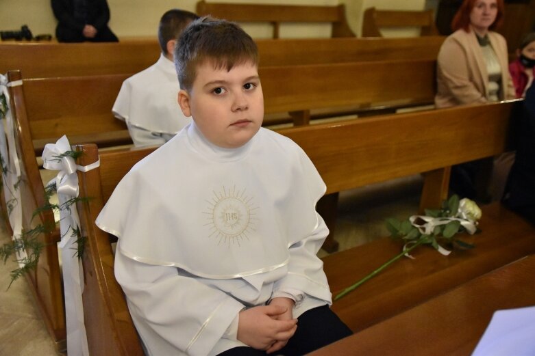  Dziś świętują jeden z ważniejszych dni w życiu. Uroczystość Pierwszej Komunii na Widoku 