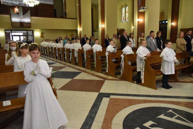  Dziś świętują jeden z ważniejszych dni w życiu. Uroczystość Pierwszej Komunii na Widoku 