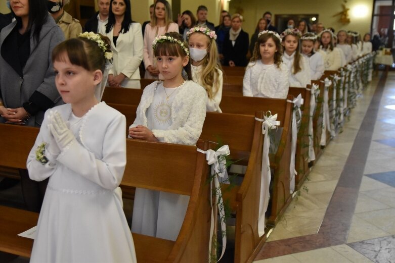  Dziś świętują jeden z ważniejszych dni w życiu. Uroczystość Pierwszej Komunii na Widoku 