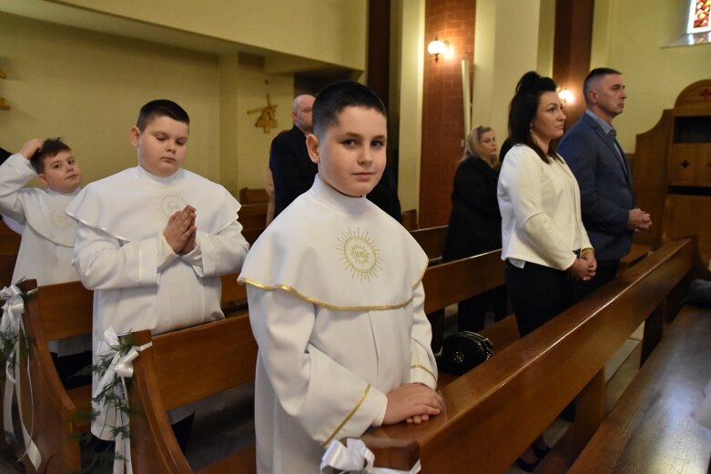  Dziś świętują jeden z ważniejszych dni w życiu. Uroczystość Pierwszej Komunii na Widoku 