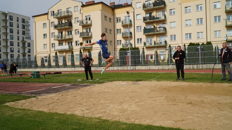  Ekonomik najlepszy w półfinale wojewódzkim lekkoatletycznej Licealiady 