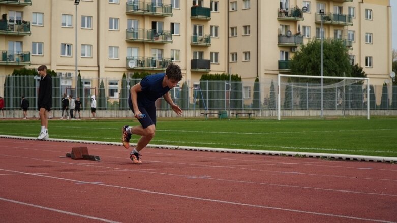  Ekonomik najlepszy w półfinale wojewódzkim lekkoatletycznej Licealiady 