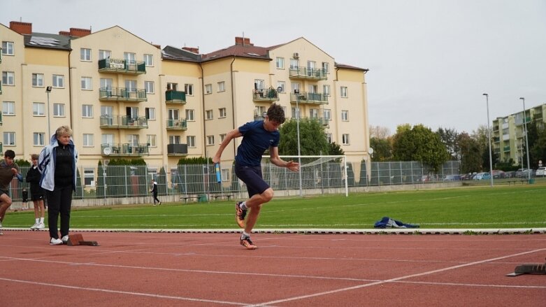  Ekonomik najlepszy w półfinale wojewódzkim lekkoatletycznej Licealiady 