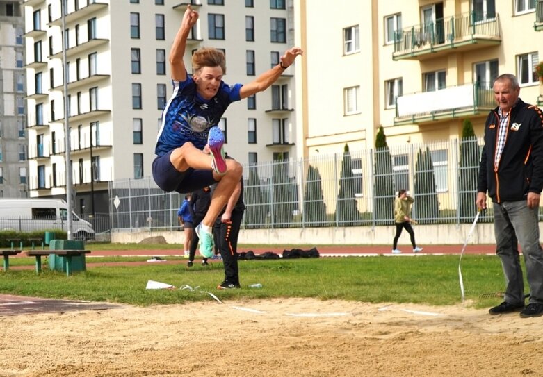  Ekonomik najlepszy w półfinale wojewódzkim lekkoatletycznej Licealiady 