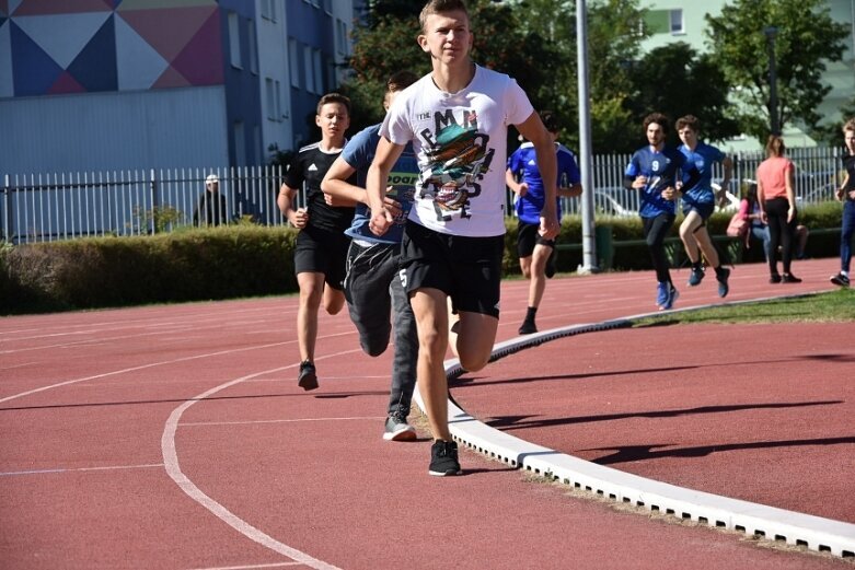  Ekonomik najlepszy w zawodach lekkoatletycznych 