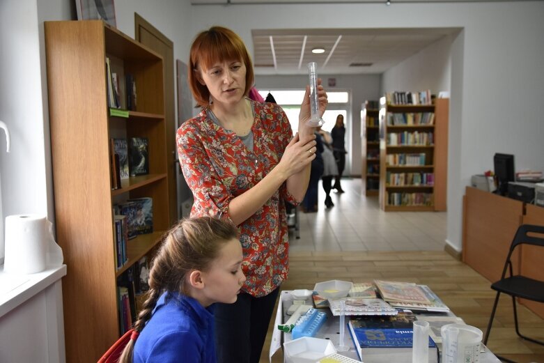  Eksperymenty w bibliotece na Rawce 