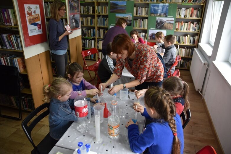  Eksperymenty w bibliotece na Rawce 