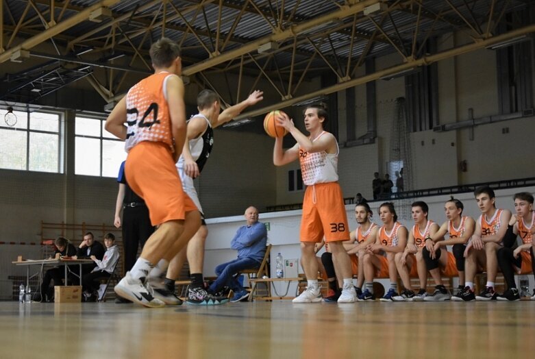  Falstart juniorów starszych AZS 