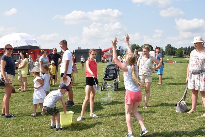  Festiwal baniek mydlanych i koloru w Skierniewicach (ZDJĘCIA) 