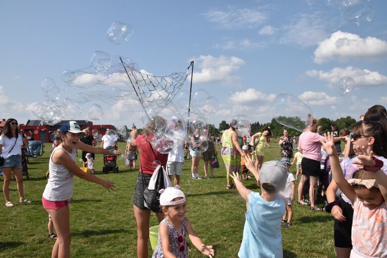  Festiwal baniek mydlanych i koloru w Skierniewicach (ZDJĘCIA) 