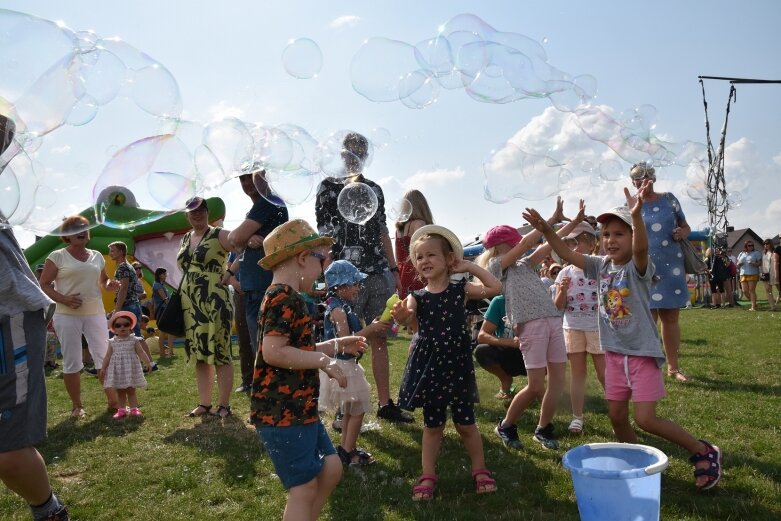  Festiwal baniek mydlanych i koloru w Skierniewicach (ZDJĘCIA) 