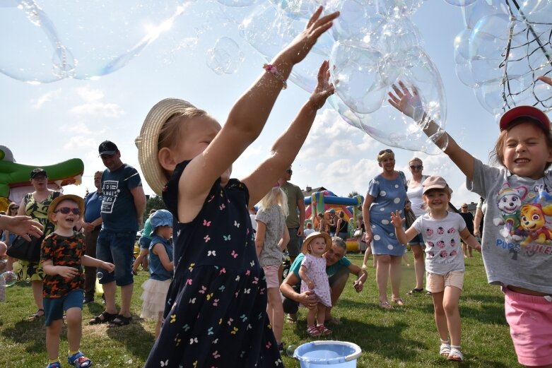  Festiwal baniek mydlanych i koloru w Skierniewicach (ZDJĘCIA) 