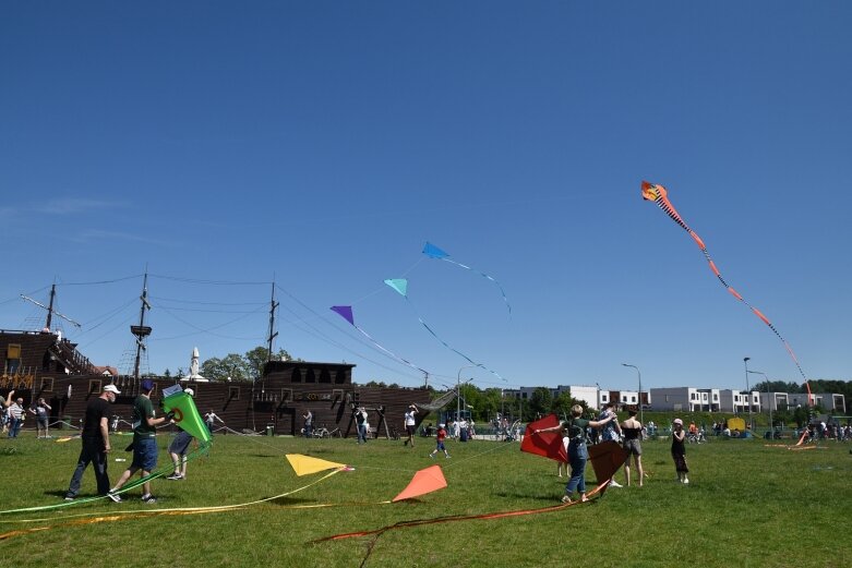  Festiwal latawców i baniek mydlanych nad zalewem 