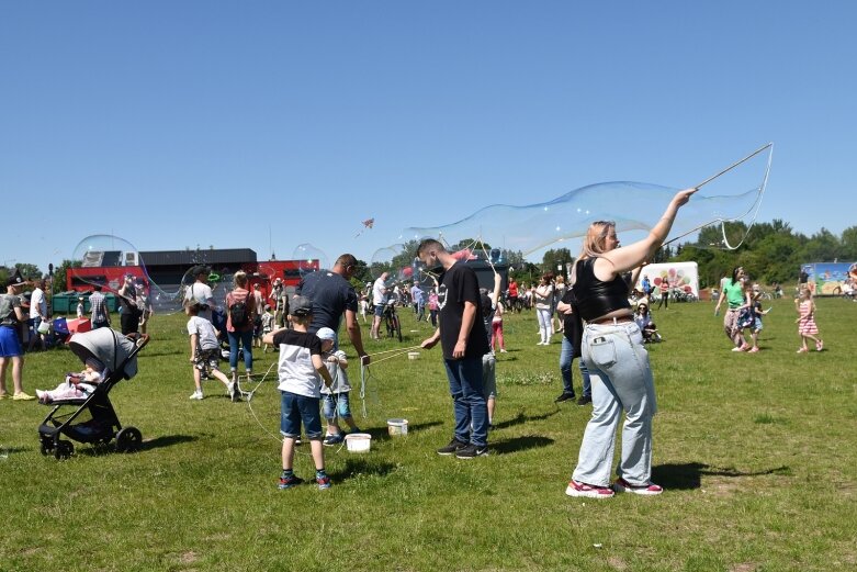  Festiwal latawców i baniek mydlanych nad zalewem 