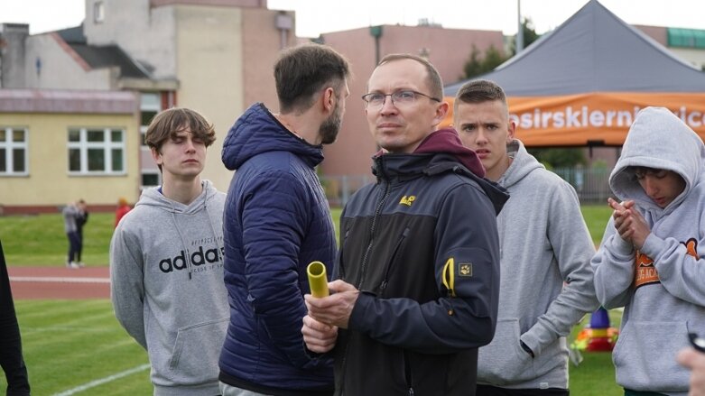  Festiwal sztafet na stadionie przy ulicy Tetmajera 