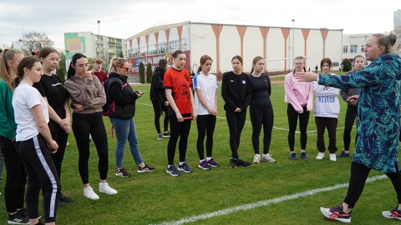  Festiwal sztafet na stadionie przy ulicy Tetmajera 