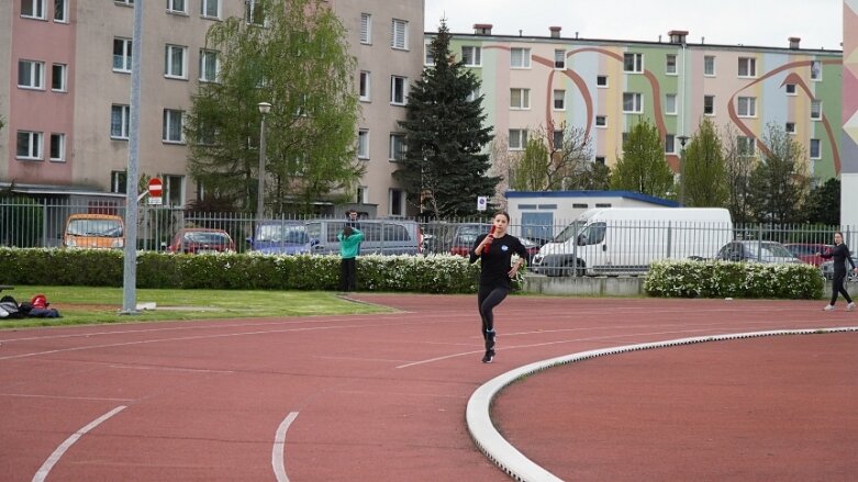  Festiwal sztafet na stadionie przy ulicy Tetmajera 