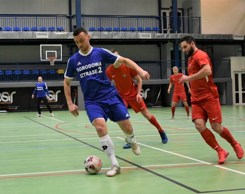  Grają ligi futsalu. Finałowe kolejki zaplanowano na weekend 6-7 lutego 