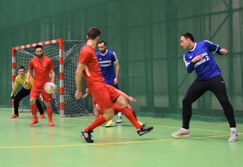  Grają ligi futsalu. Finałowe kolejki zaplanowano na weekend 6-7 lutego 