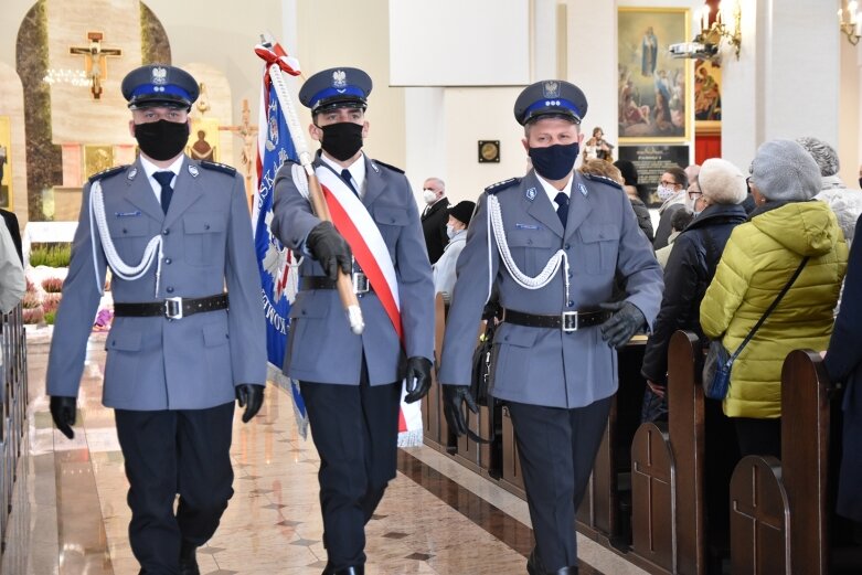  Historyczna uroczystość w Skierniewicach. Poświęcenie repliki sztandaru 18 pułku piechoty 