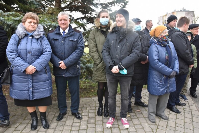  Historyczna uroczystość w Skierniewicach. Poświęcenie repliki sztandaru 18 pułku piechoty 