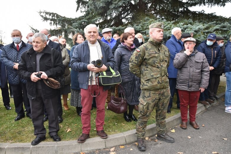  Historyczna uroczystość w Skierniewicach. Poświęcenie repliki sztandaru 18 pułku piechoty 