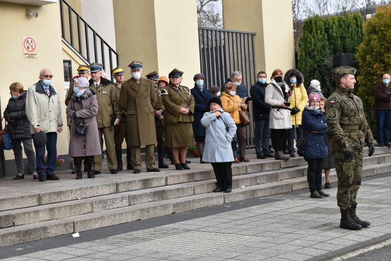  Historyczna uroczystość w Skierniewicach. Poświęcenie repliki sztandaru 18 pułku piechoty 