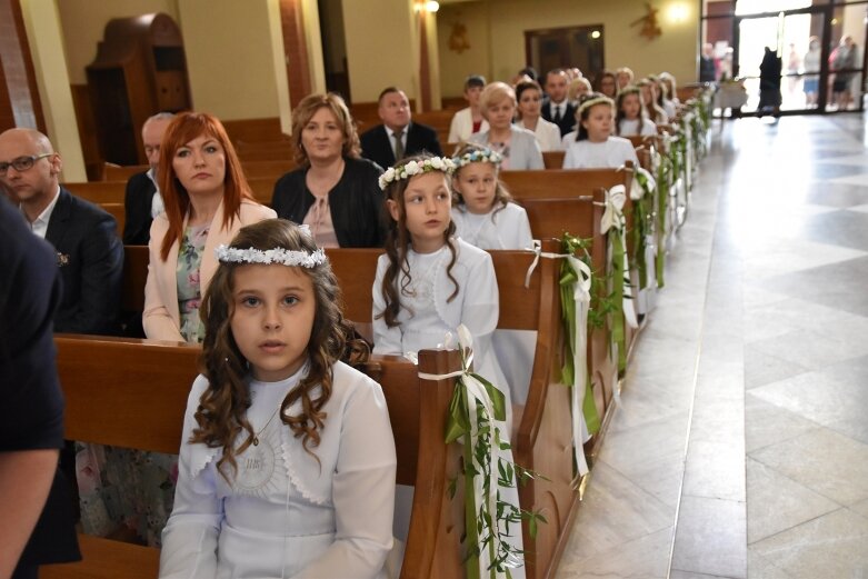  Ich komunia odbyła się w uroczystość Wniebowstąpienia Pańskiego 