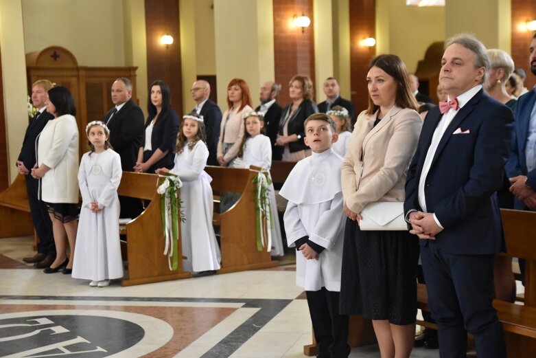  Ich komunia odbyła się w uroczystość Wniebowstąpienia Pańskiego 