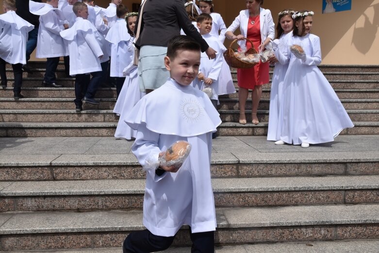  Ich komunia odbyła się w uroczystość Wniebowstąpienia Pańskiego 