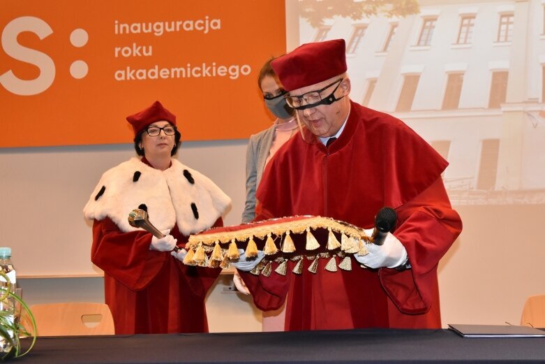  Inauguracja nowego roku akademickiego bez udziału studentów I roku 