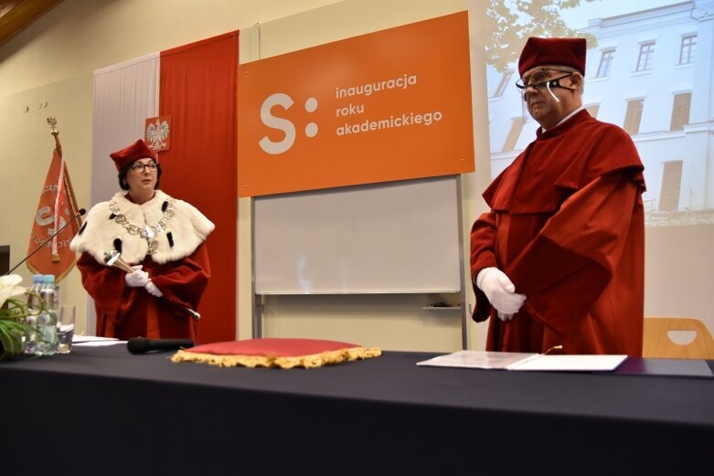  Inauguracja nowego roku akademickiego bez udziału studentów I roku 