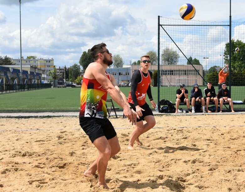  Inauguracja siatkarkskiego sezonu na pisaku 