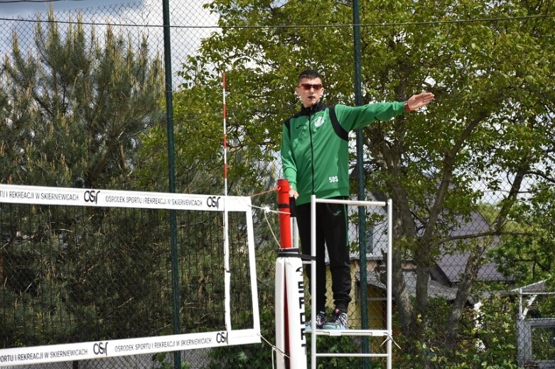  Inauguracja siatkarkskiego sezonu na pisaku 