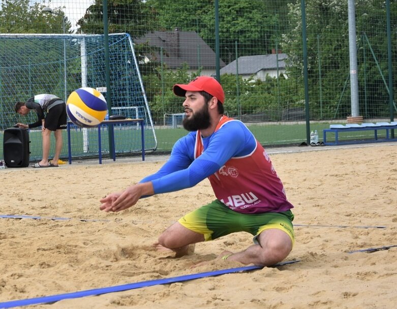  Inauguracja siatkarkskiego sezonu na pisaku 